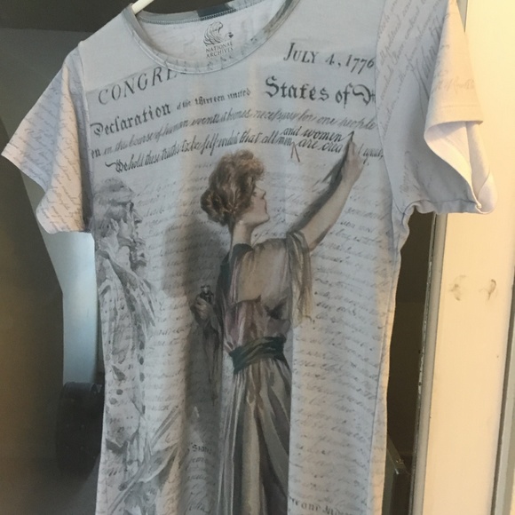 Lightweight, Unique Women's Tee - Picture 1 of 3